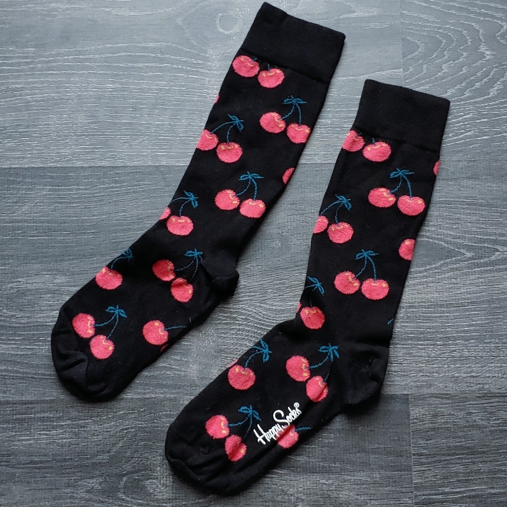 NWOT cherry print Happy Socks
